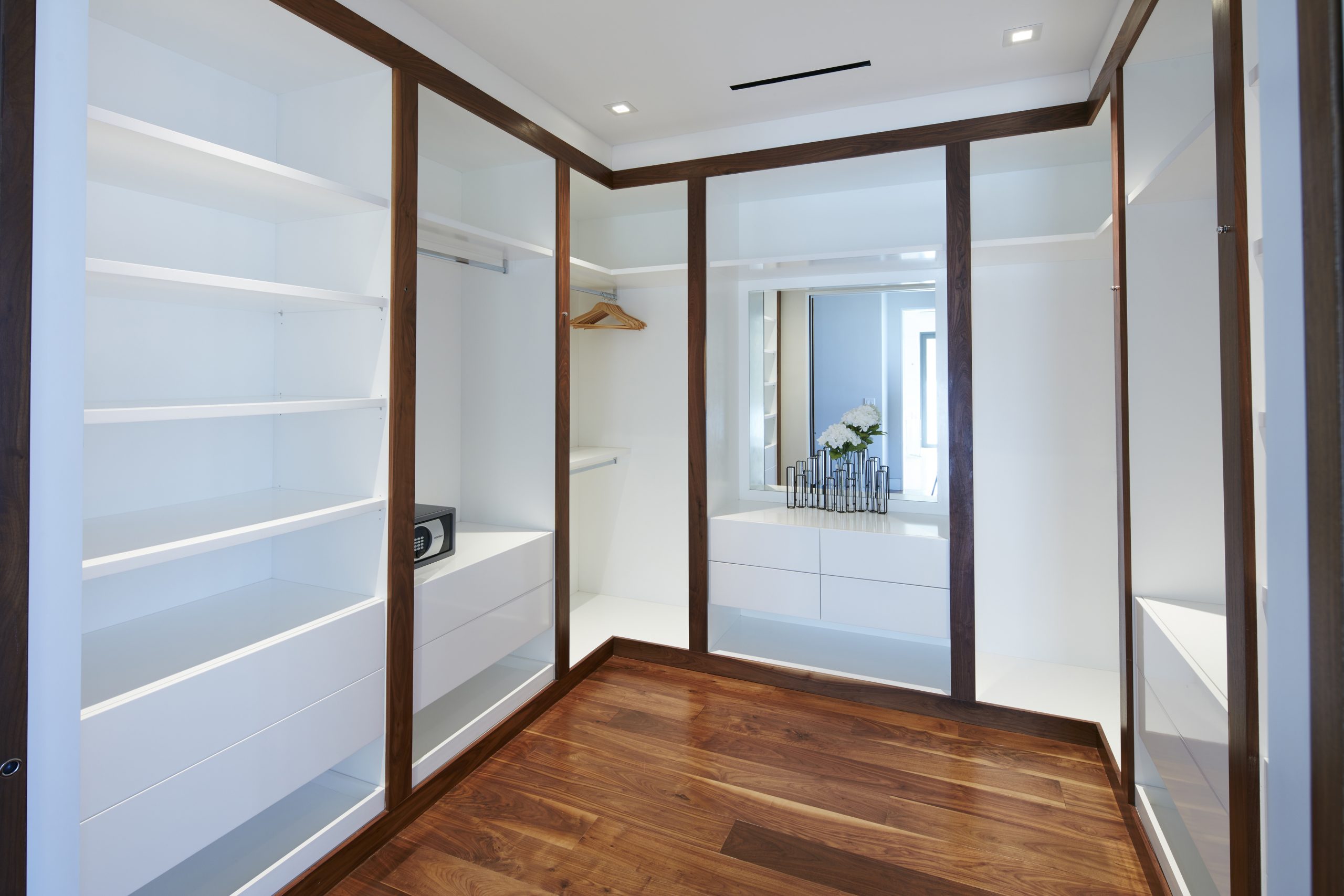 Closets - SMG Millwork